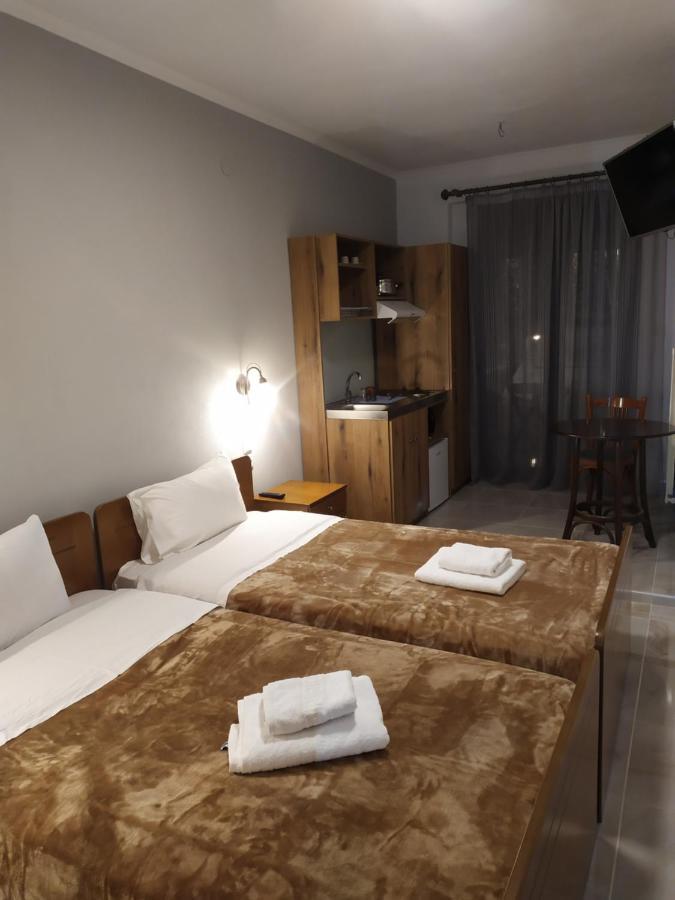 Smallhotel - Vevi Extérieur photo