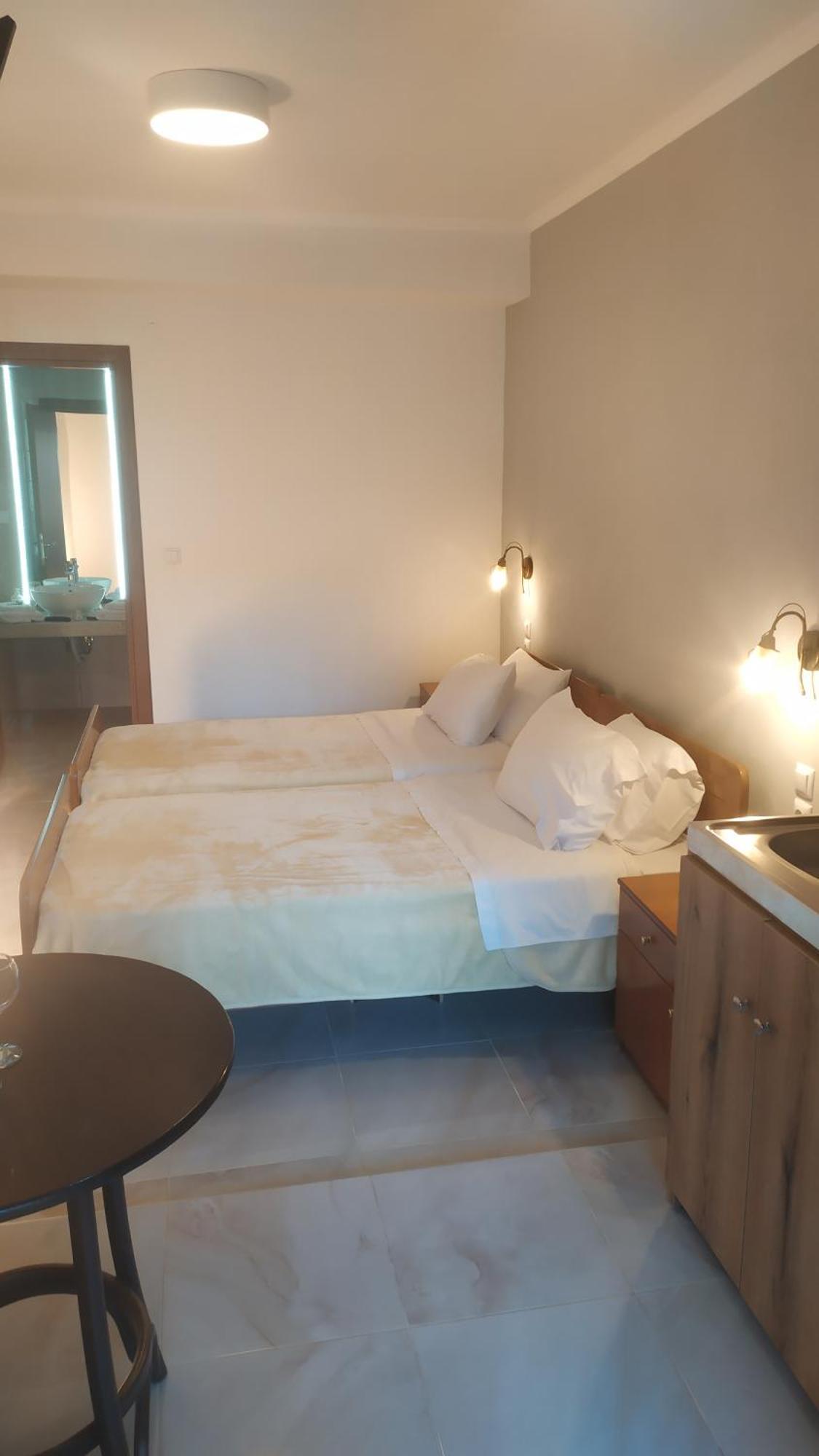 Smallhotel - Vevi Extérieur photo