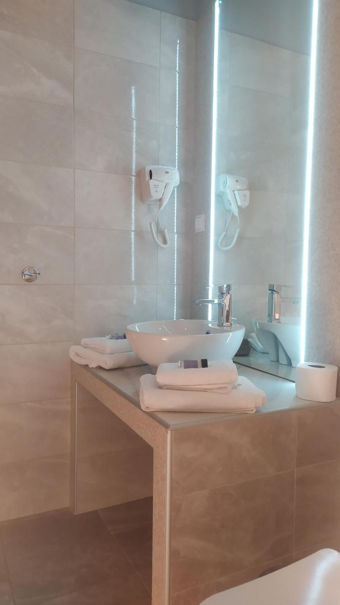 Smallhotel - Vevi Extérieur photo