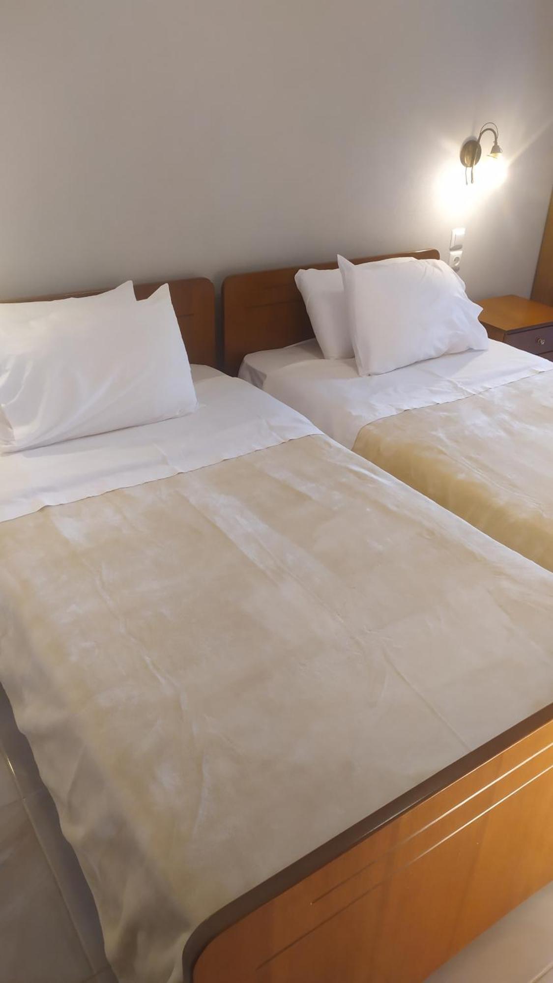 Smallhotel - Vevi Extérieur photo