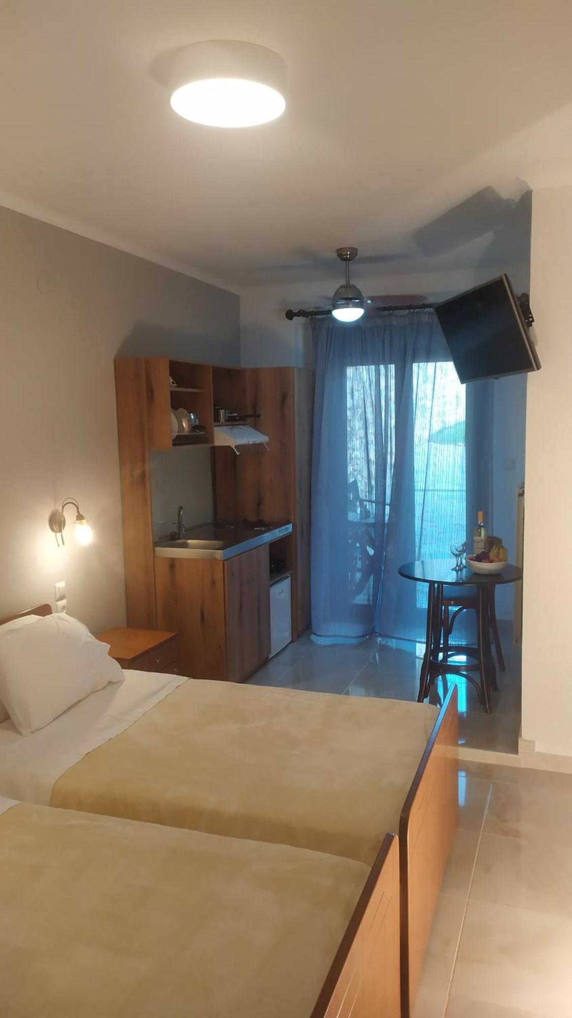 Smallhotel - Vevi Extérieur photo