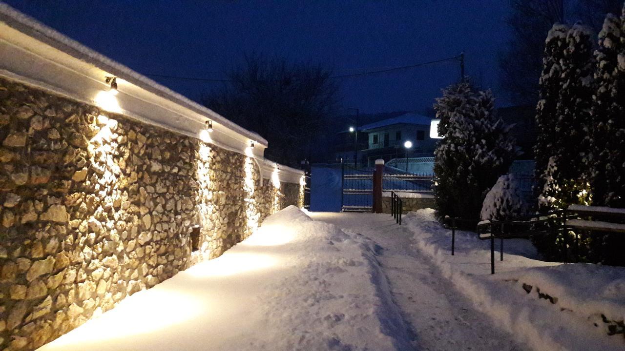 Smallhotel - Vevi Extérieur photo